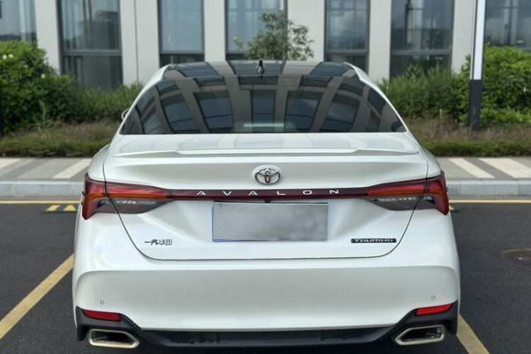 Used Toyota Avalon 2019 2.5L Touring Premium Version China VI Standard Exterior 4