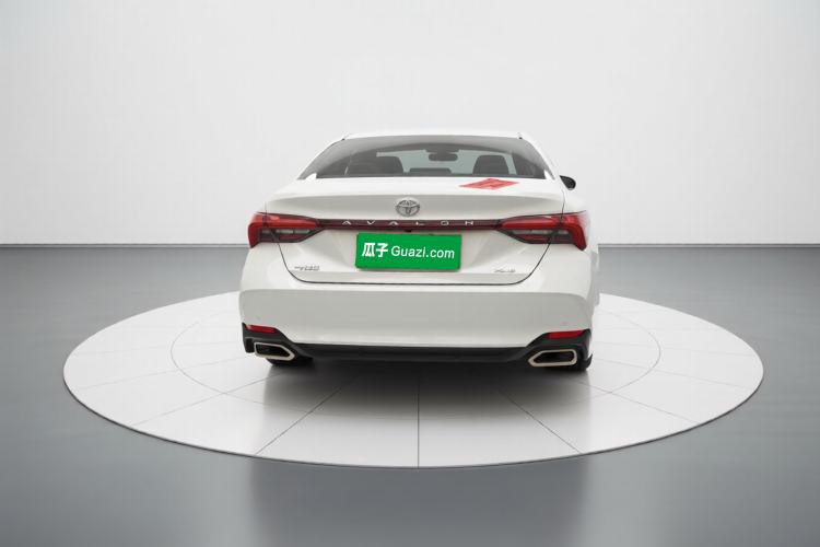 Used Toyota Avalon 2019 2.0L XLE Premium Edition China VI Exterior 4