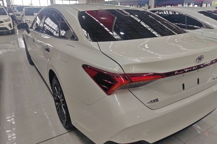 Used Toyota Avalon 2019 2.0L XLE Premium Edition China VI Exterior 5