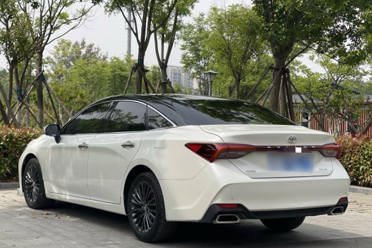Used Toyota Avalon 2019 2.0L XLE Premium Edition China VI Exterior 5