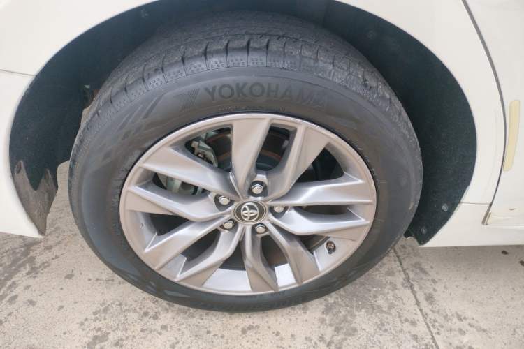 Used Toyota Avalon 2019 2.0L Luxury Edition China VI Standard Exterior 5