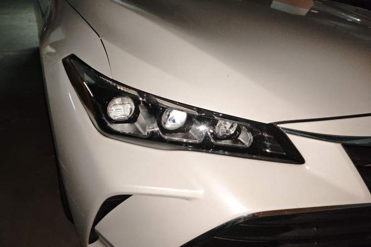 Used Toyota Avalon 2019 2.0L Luxury Edition China VI Standard Exterior 6