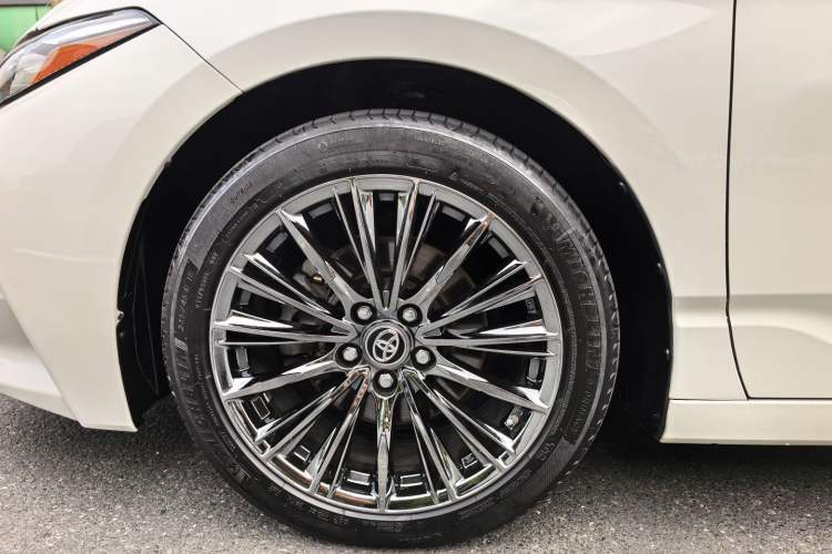 Used Toyota Avalon 2019 2.5L Touring Premium Version China VI Standard Exterior 6