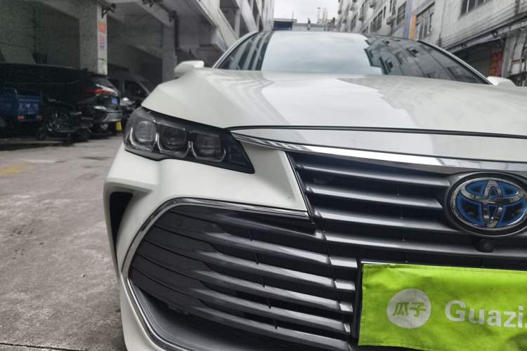 Used Toyota Avalon 2019 Dual-Engine 2.5L XLE Prestige Version China VI Standard Exterior 6