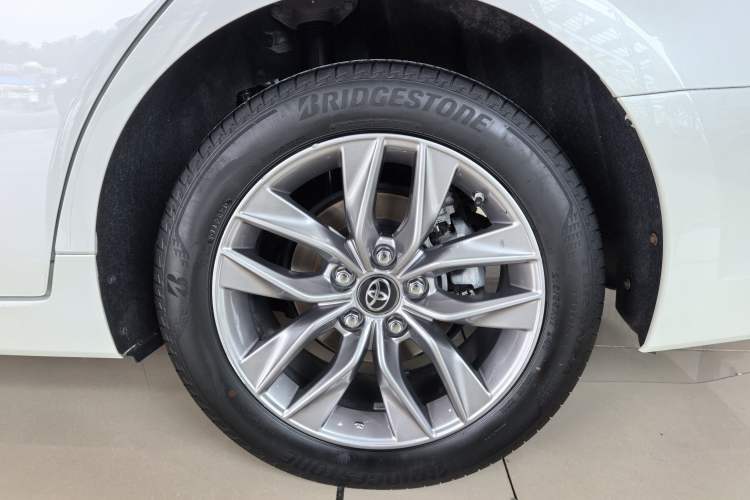 Used Toyota Avalon 2019 2.0L Ambition Edition China VI Exterior 7