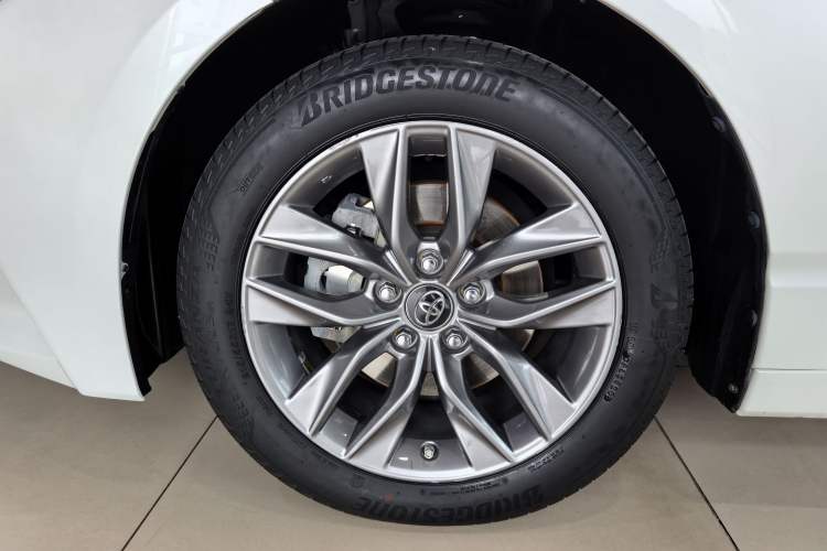 Used Toyota Avalon 2019 2.0L Ambition Edition China VI Exterior 8