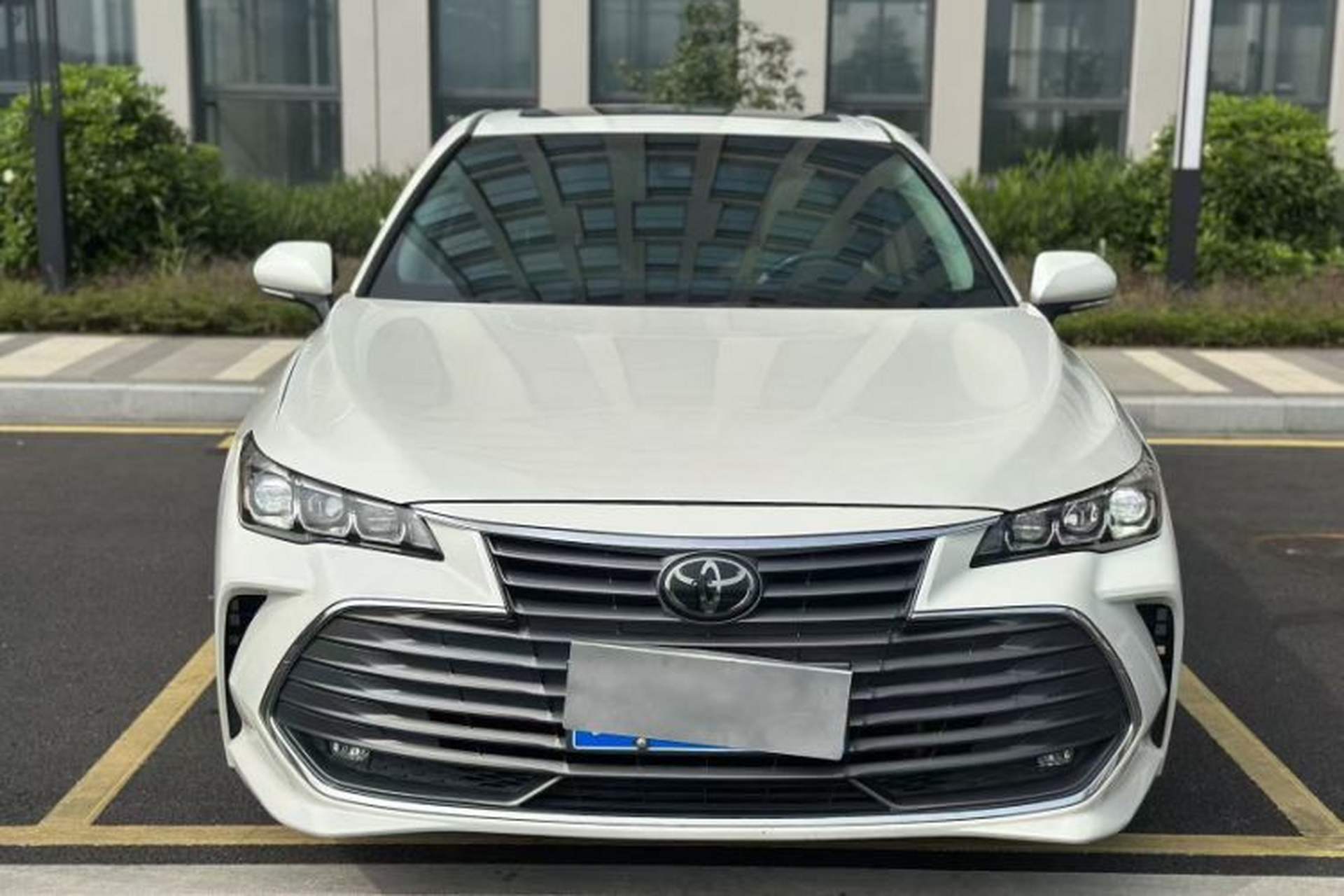 Used Toyota Avalon 2019 2.0L Luxury Edition China VI Standard Exterior 8