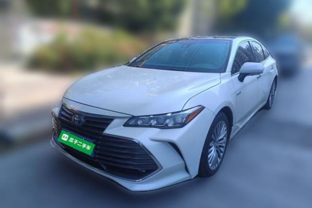 Used Toyota Avalon 2019 Dual-Engine 2.5L XLE Prestige Version China VI Standard