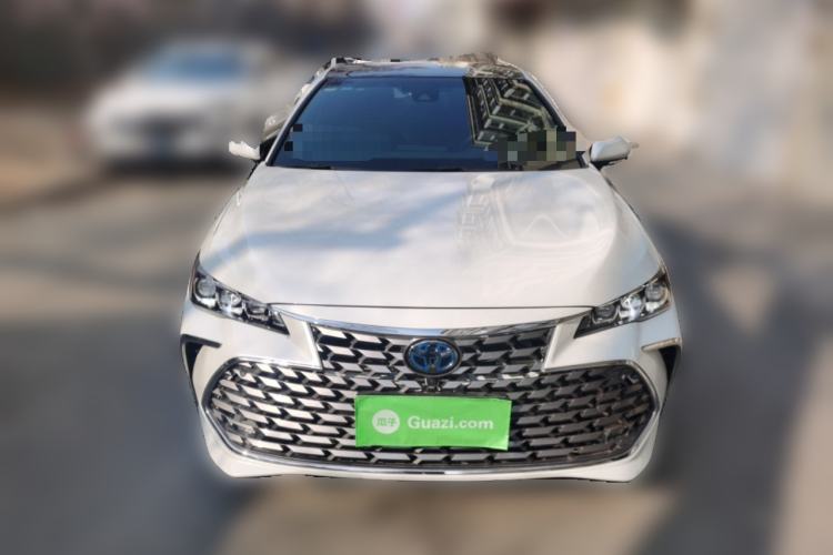 Used Toyota Avalon 2019 Dual-Engine 2.5L XLE Prestige Version China VI Standard Front