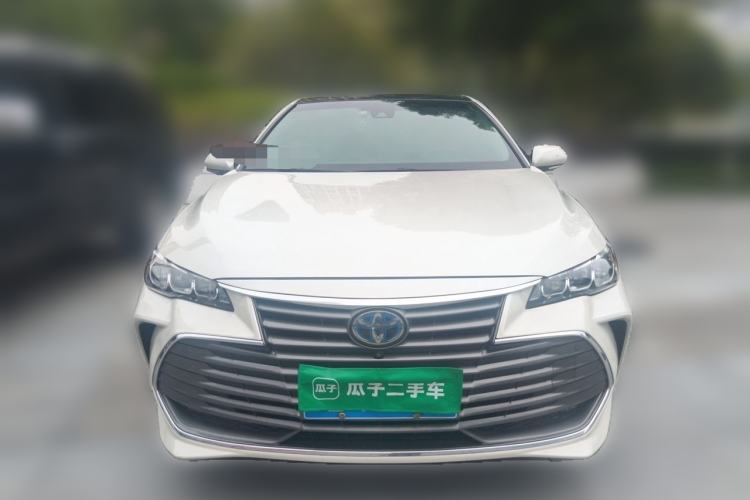 Used Toyota Avalon 2019 Dual-Engine 2.5L XLE Prestige Version China VI Standard Front