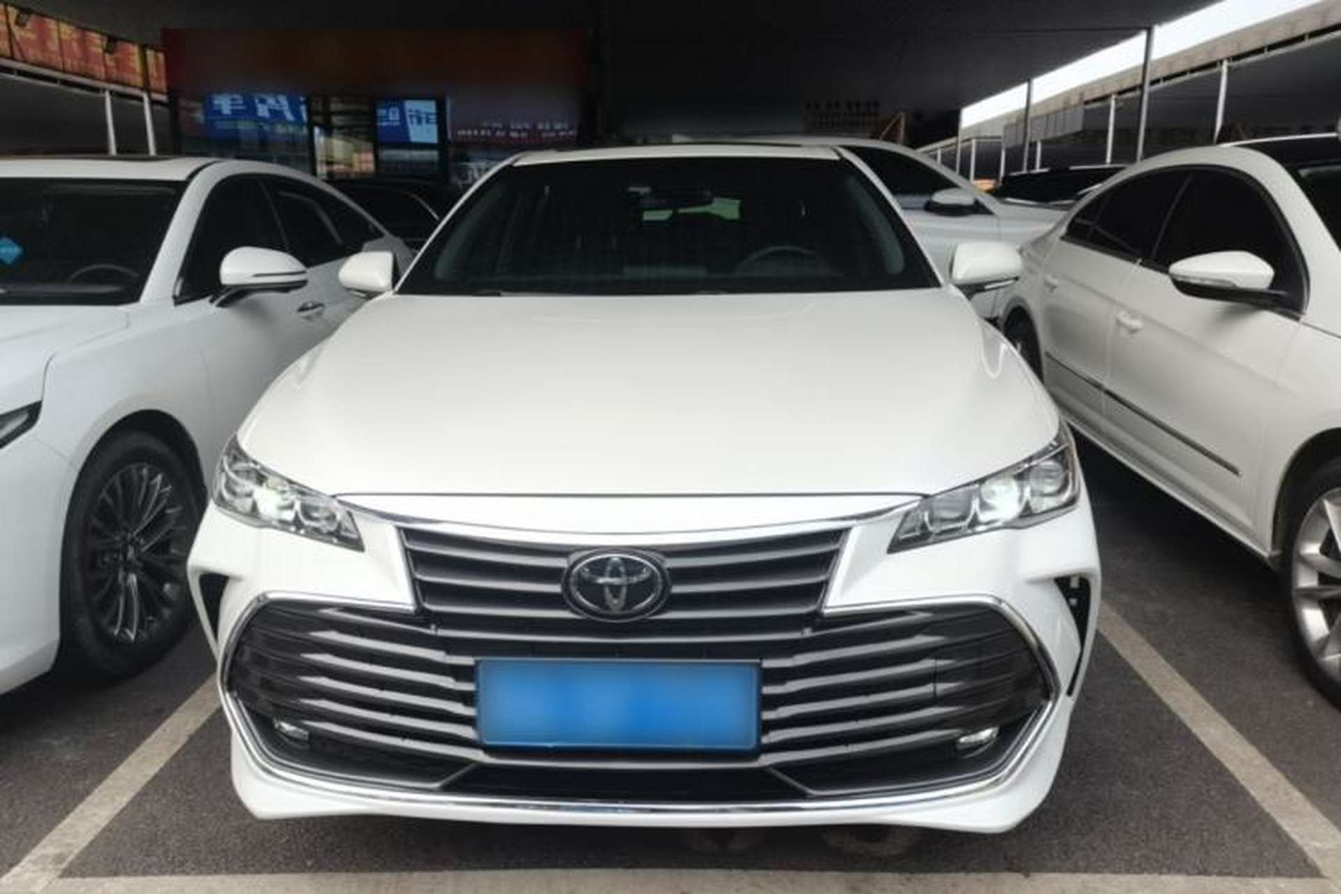 Used Toyota Avalon 2019 2.0L Ambition Edition China VI Front
