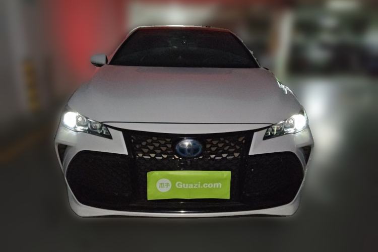 Used Toyota Avalon 2019 Dual-Engine 2.5L XLE Prestige Version China VI Standard Front