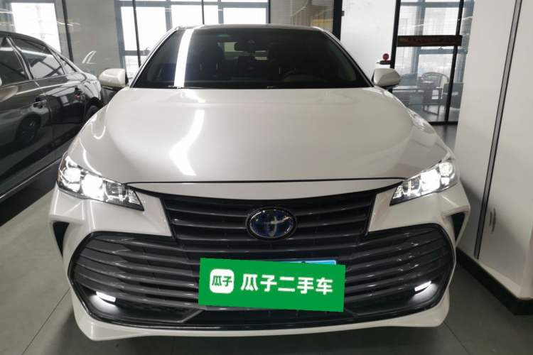 Used Toyota Avalon 2019 Dual-Engine 2.5L Luxury Edition China VI Standard Front