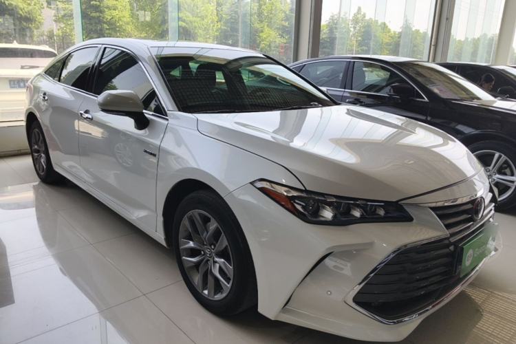 Used Toyota Avalon 2019 Dual-Engine 2.5L Luxury Edition China VI Standard Front Right 45 Deg