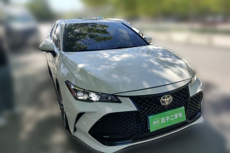 Used Toyota Avalon 2019 Dual-Engine 2.5L Luxury Edition China VI Standard Front Right 45 Deg