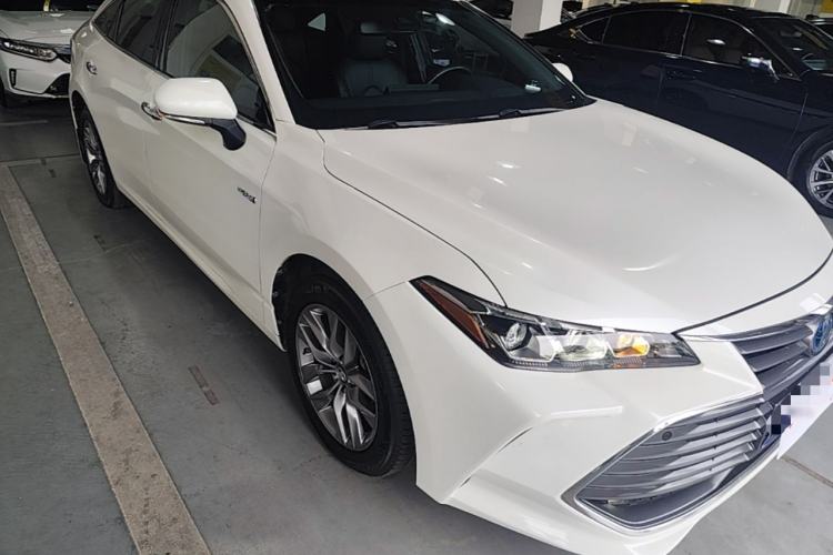 Used Toyota Avalon 2019 Dual-Engine 2.5L Luxury Edition China VI Standard Front Right 45 Deg
