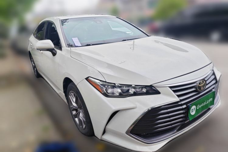 Used Toyota Avalon 2019 2.5L Ambition Version China VI Standard Front Right 45 Deg