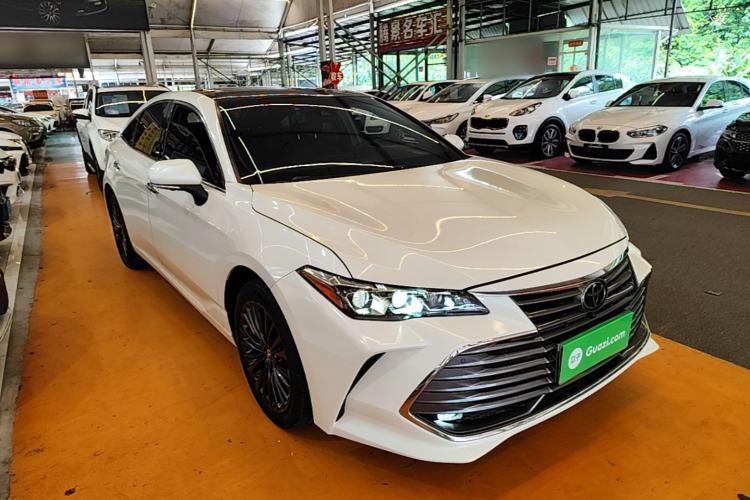 Used Toyota Avalon 2019 2.5L Touring Premium Version China VI Standard Front Right 45 Deg