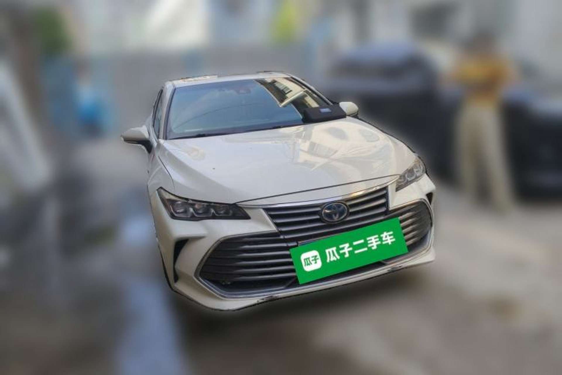 Used Toyota Avalon 2019 Dual-Engine 2.5L Luxury Edition China VI Standard Front Right 45 Deg