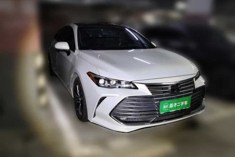 Used Toyota Avalon 2019 2.5L Touring Premium Version China VI Standard Front Right 45 Deg