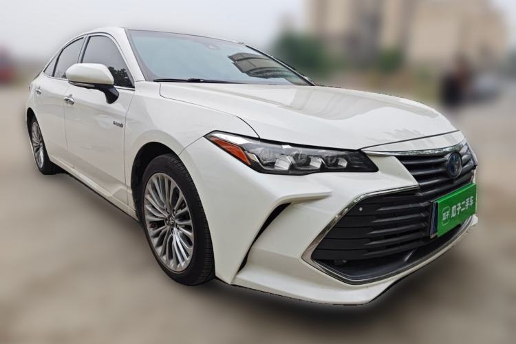 Used Toyota Avalon 2019 Dual-Engine 2.5L XLE Prestige Version China VI Standard Front Right 45 Deg