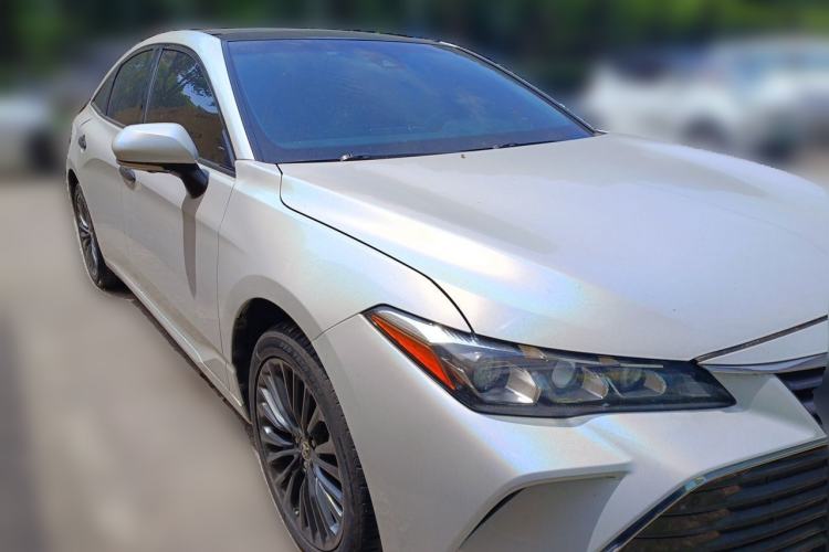 Used Toyota Avalon 2019 2.5L Touring Premium Version China VI Standard Front Right 45 Deg