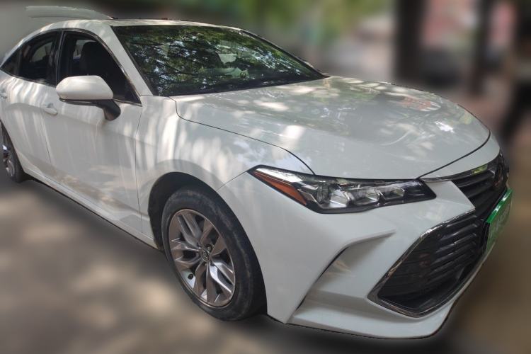 Used Toyota Avalon 2019 2.5L Ambition Version China VI Standard Front Right 45 Deg