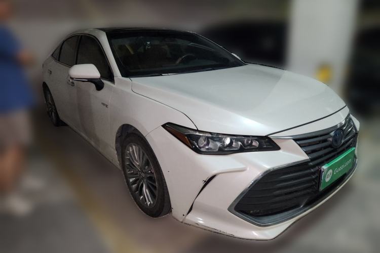 Used Toyota Avalon 2019 Dual-Engine 2.5L Limited Flagship Edition China VI Standard Front Right 45 Deg