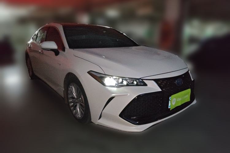 Used Toyota Avalon 2019 Dual-Engine 2.5L XLE Prestige Version China VI Standard Front Right 45 Deg