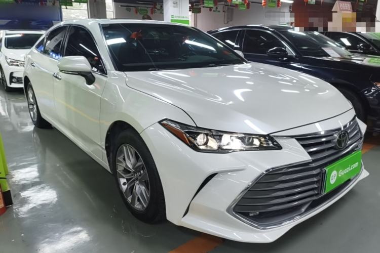 Used Toyota Avalon 2019 2.0L Luxury Edition China VI Standard Front Right 45 Deg