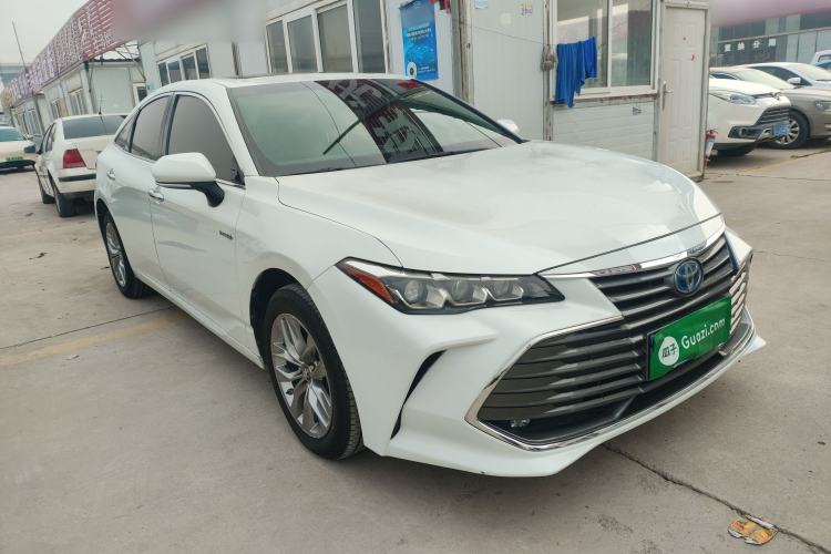 Used Toyota Avalon 2019 Dual-Engine 2.5L Luxury Edition China VI Standard Front Right 45 Deg