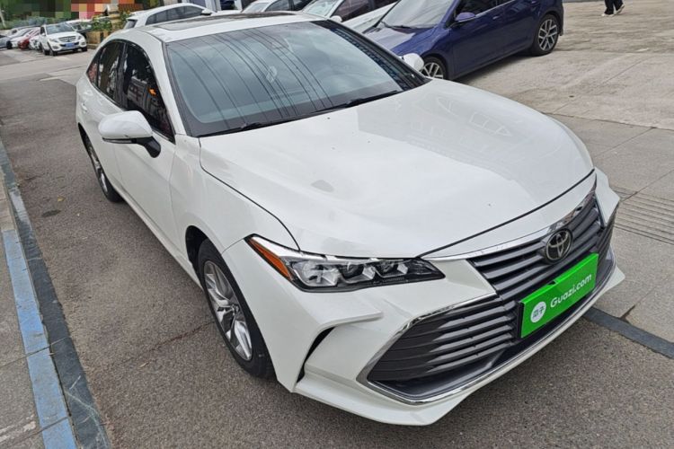 Used Toyota Avalon 2019 2.0L Ambition Edition China VI Front Right 45 Deg