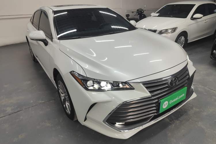 Used Toyota Avalon 2019 2.0L Ambition Edition China VI Front Right 45 Deg