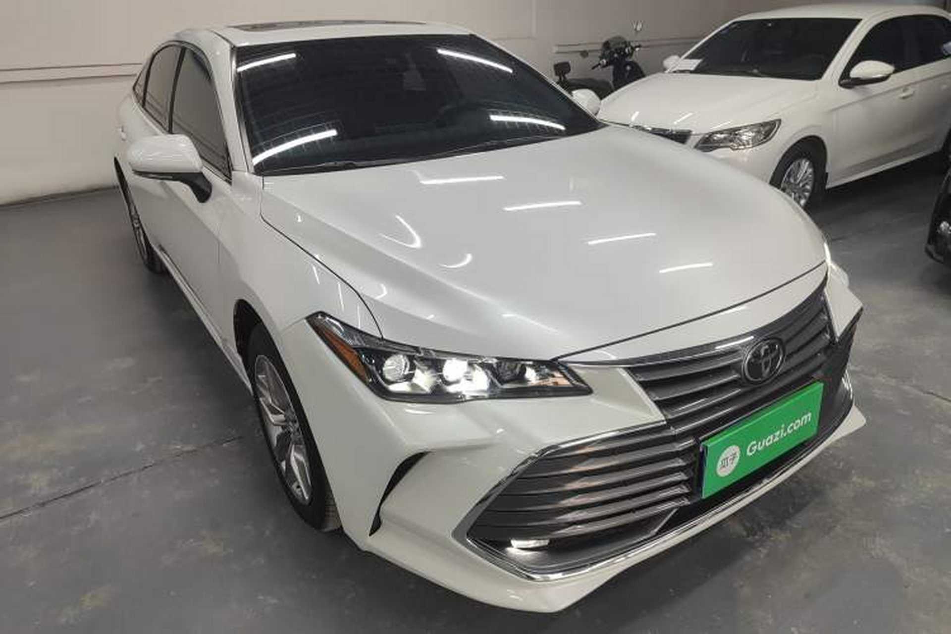 Used Toyota Avalon 2019 2.0L Ambition Edition China VI Front Right 45 Deg
