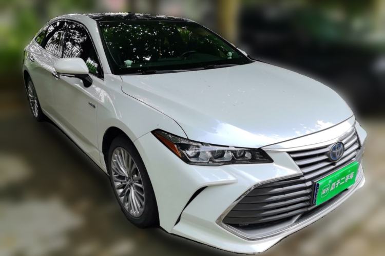Used Toyota Avalon 2019 Dual-Engine 2.5L XLE Prestige Version China VI Standard Front Right 45 Deg