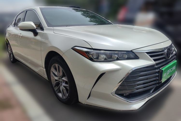 Used Toyota Avalon 2019 2.5L Ambition Version China VI Standard Front Right 45 Deg