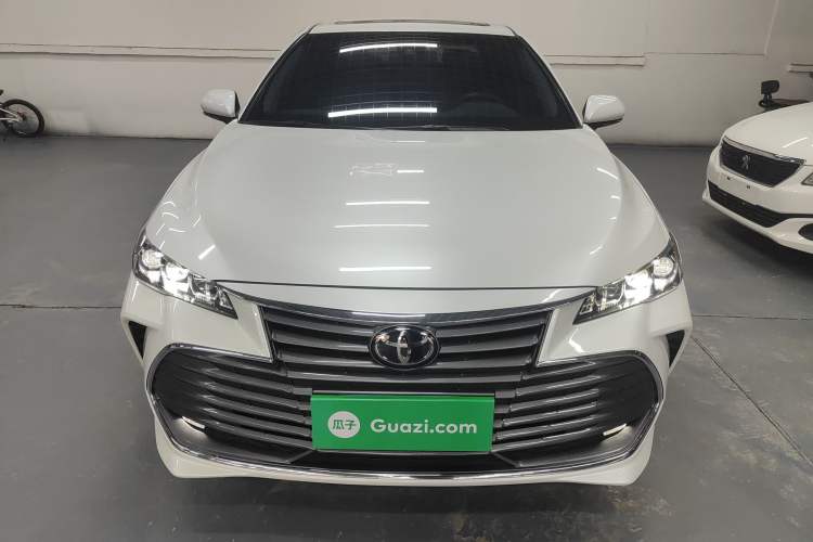 Used Toyota Avalon 2019 2.0L Ambition Edition China VI Front