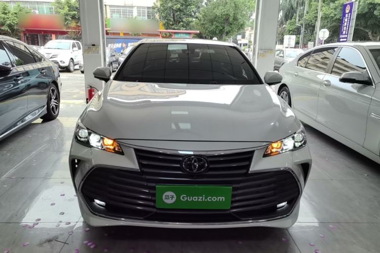 Used Toyota Avalon 2019 2.5L Touring Premium Version China VI Standard Front
