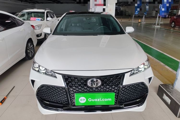 Used Toyota Avalon 2019 2.5L Touring Premium Version China VI Standard Front