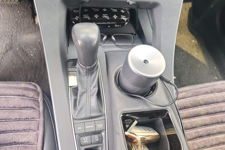 Used Toyota Avalon 2019 2.5L Ambition Version China V Standard Gear Lever