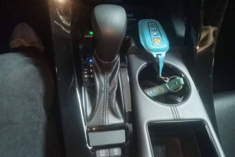 Used Toyota Avalon 2019 2.0L Ambition Edition China VI Gear Lever