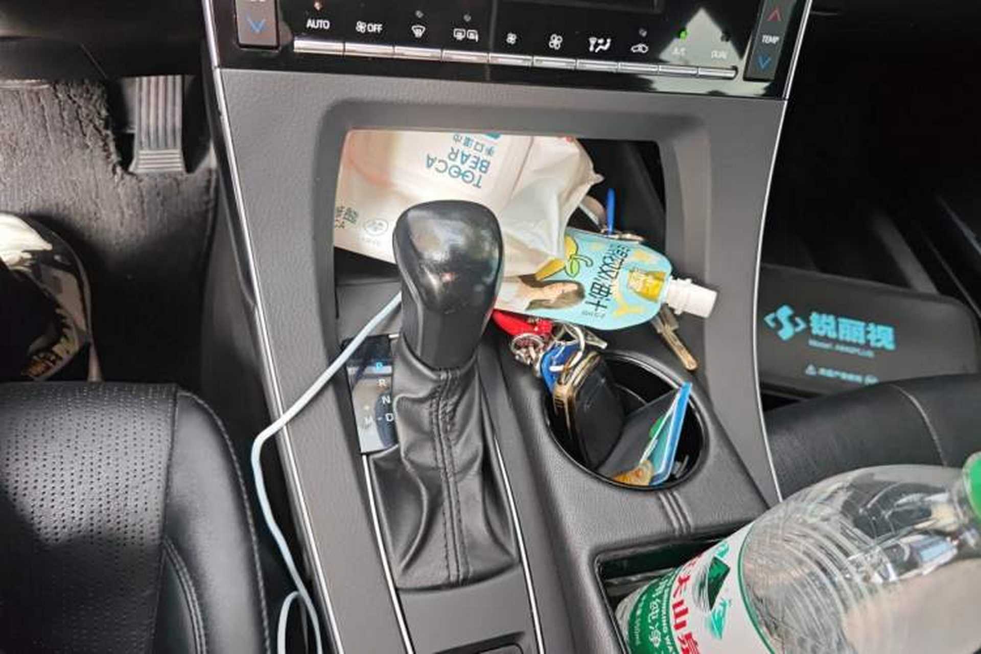 Used Toyota Avalon 2019 2.0L XLE Premium Edition China VI Gear Lever