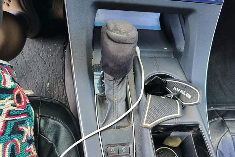 Used Toyota Avalon 2019 2.0L XLE Premium Edition China VI Gear Lever