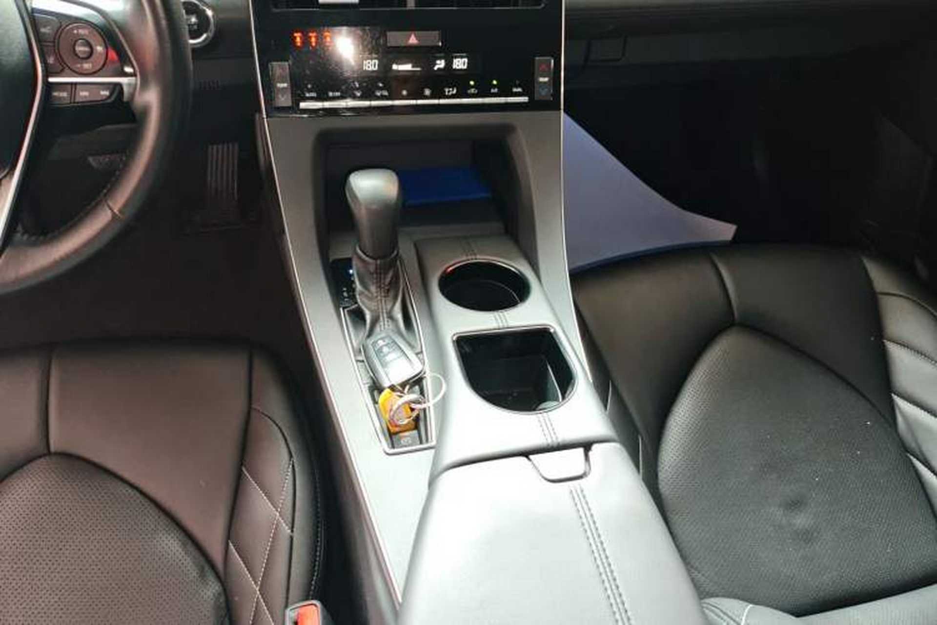 Used Toyota Avalon 2019 2.5L Ambition Version China V Standard Gear Lever