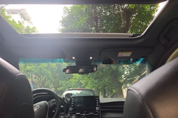 Used Toyota Avalon 2019 2.0L XLE Premium Edition China VI Headliner