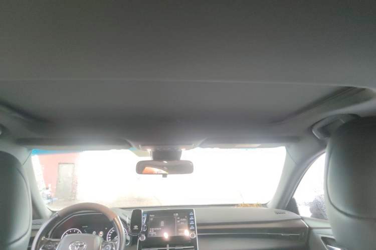 Used Toyota Avalon 2019 2.0L XLE Premium Edition China VI Headliner