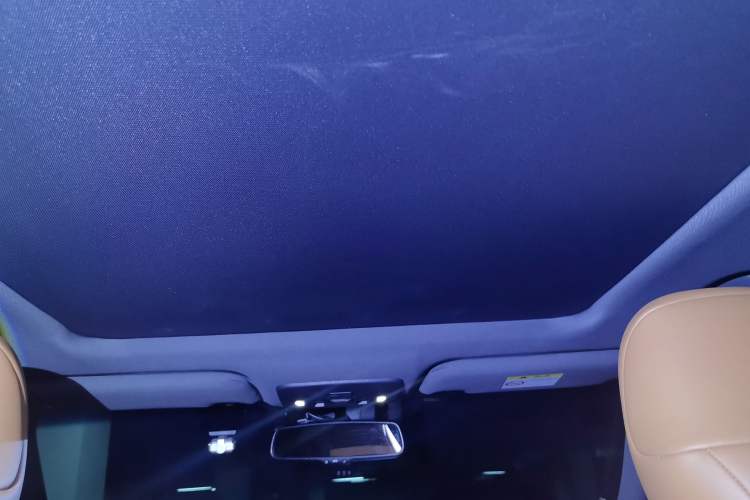 Used Toyota Avalon 2019 Dual-Engine 2.5L Limited Flagship Edition China VI Standard Headliner