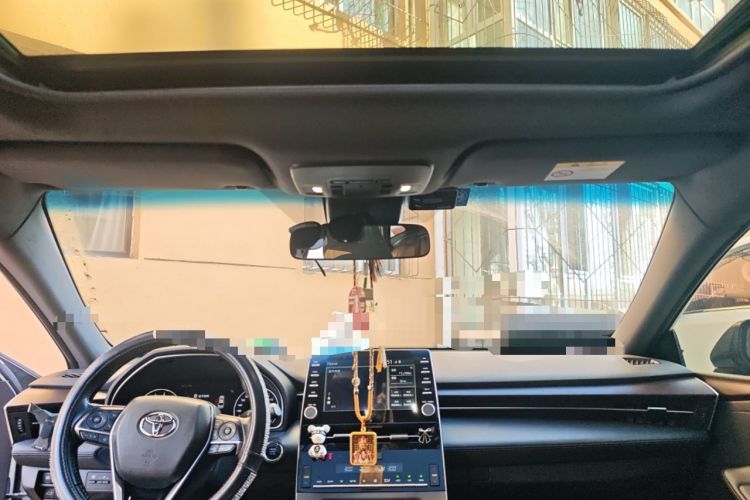 Used Toyota Avalon 2019 2.0L XLE Premium Edition China VI Headliner