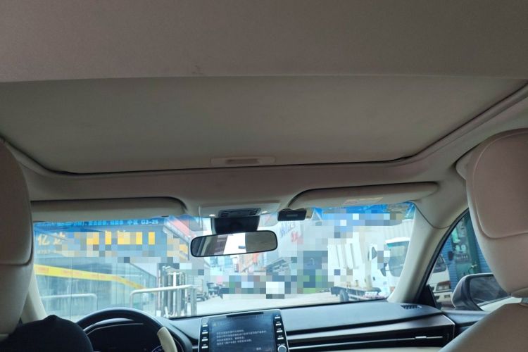 Used Toyota Avalon 2019 2.0L XLE Premium Edition China VI Headliner