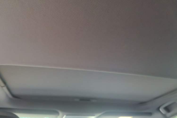 Used Toyota Avalon 2019 2.0L Ambition Edition China VI Headliner